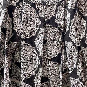 White House Black Market Silk Pleated Skirt Size 2